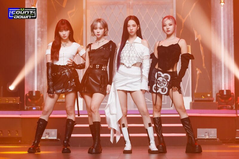 Nhóm nữ nhà SM có tuổi trung bình vượt ngưỡng 20. (Ảnh: Instagram Mnet)