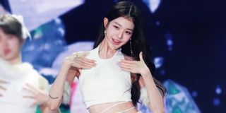 Wonyoung (IVE) thăng hoa nhan sắc ở tuổi 18, "cân" cả tóc mái lởm chởm