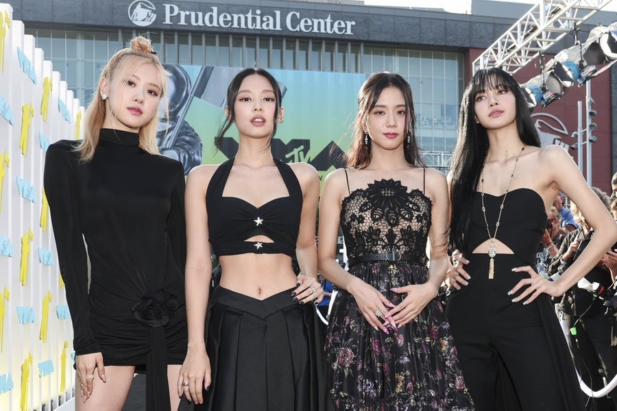 BLACKPINK hiện là tâm điểm thu hút tại lễ trao giải VMAs. (Ảnh: allkpop)