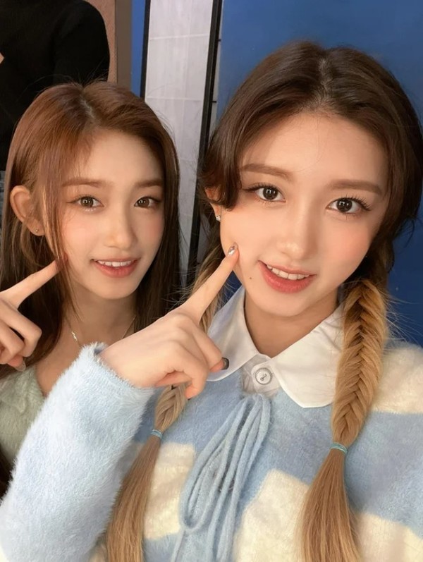 Gaeul và Leeseo lần lượt sinh năm 2002 và 2007. (Ảnh: Pinterest)