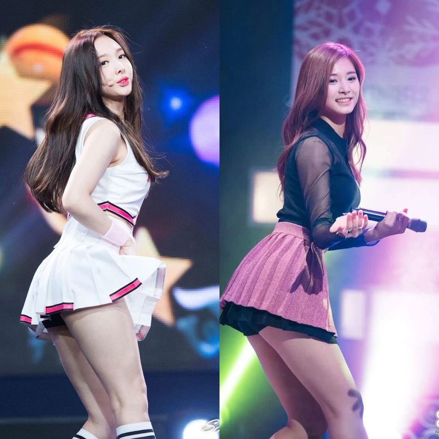 TWICE nhiều lần gặp sự cố vì trang phục quá ngắn. (Ảnh: Pinterest)